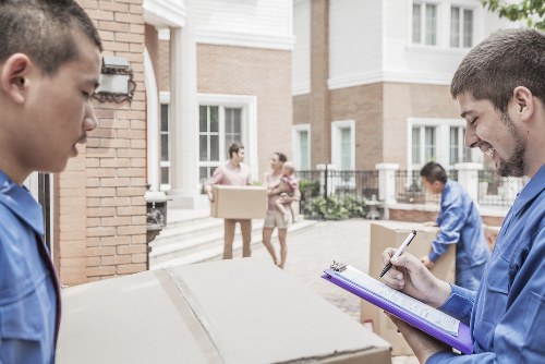 Moving van service for homes and flats in Kennington