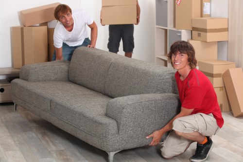 Flexible Kennington man with van service for varied moving needs